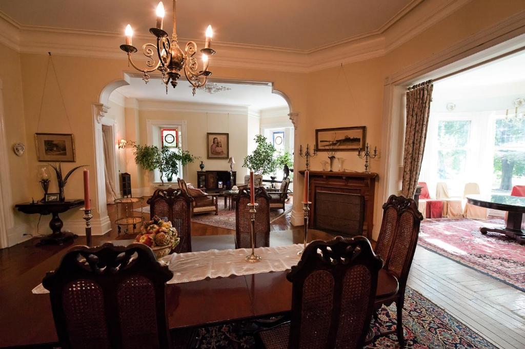 Grand Victorian Bed and Breakfast Niagarawatervallen Buitenkant foto