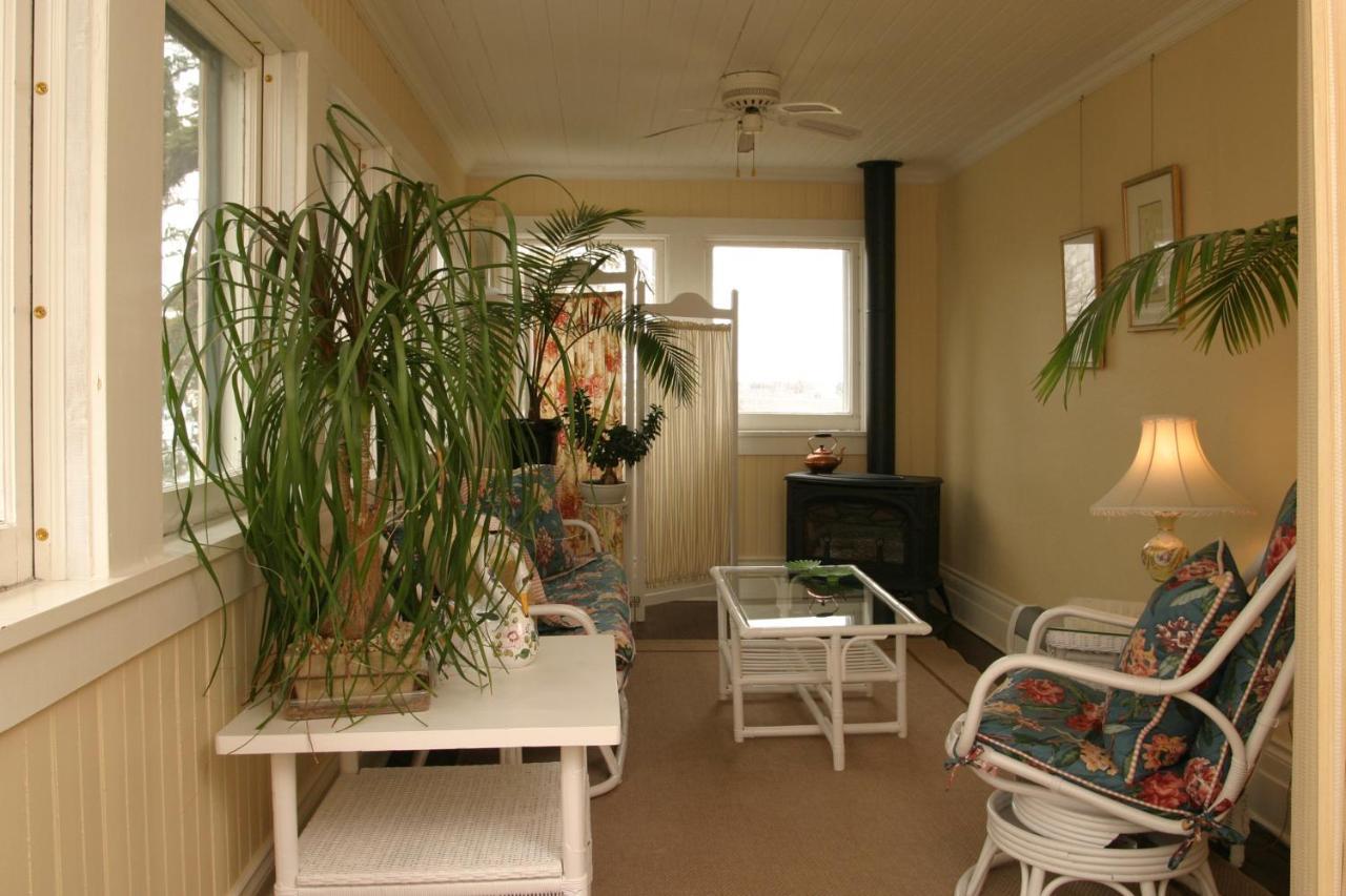 Grand Victorian Bed and Breakfast Niagarawatervallen Buitenkant foto